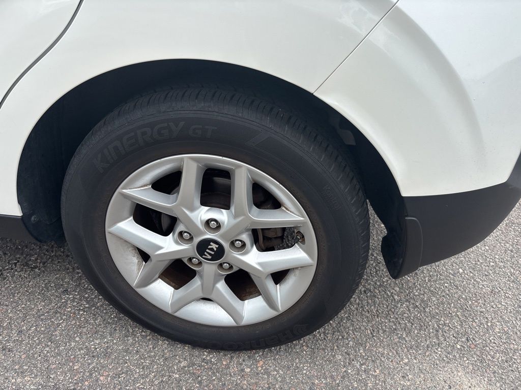 2020 Kia Soul S photo 13