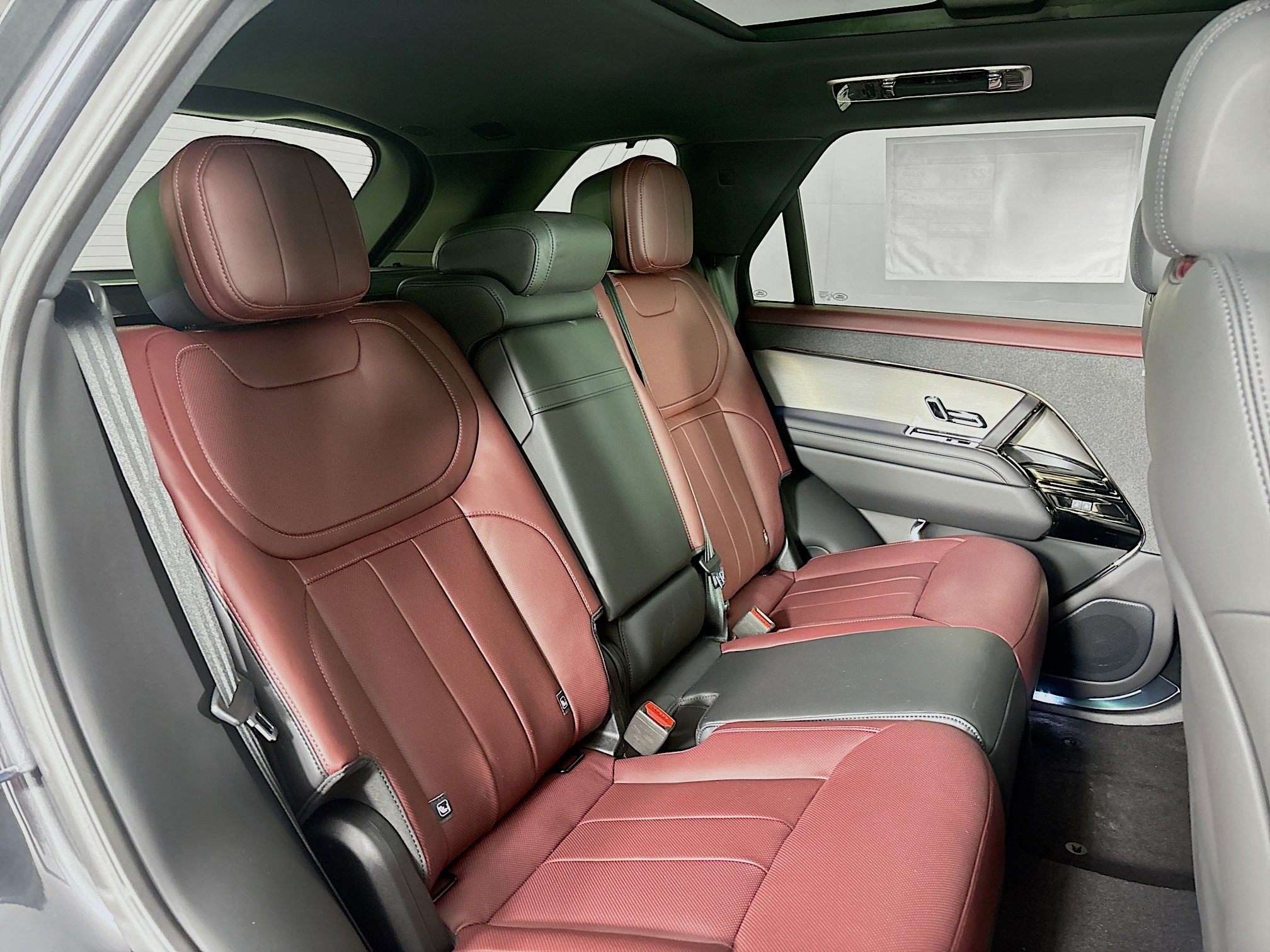 2025 Land Rover Range Rover Sport SE photo 20