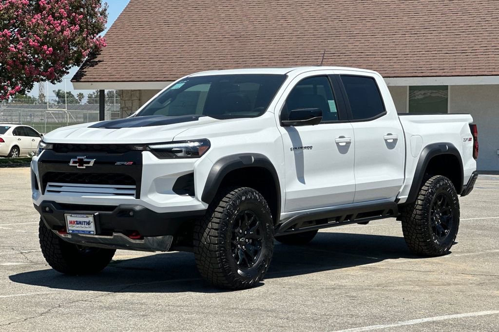 2025 Chevrolet Colorado ZR2 photo 8