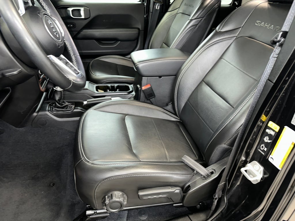 2022 Jeep Wrangler 4xe Unlimited Sahara photo 2