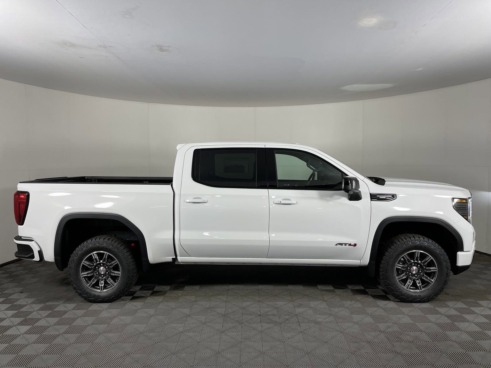 New 2024 GMC Sierra 1500 AT4 Crew Cab in Altoona 24GT96 Stuckey GMC