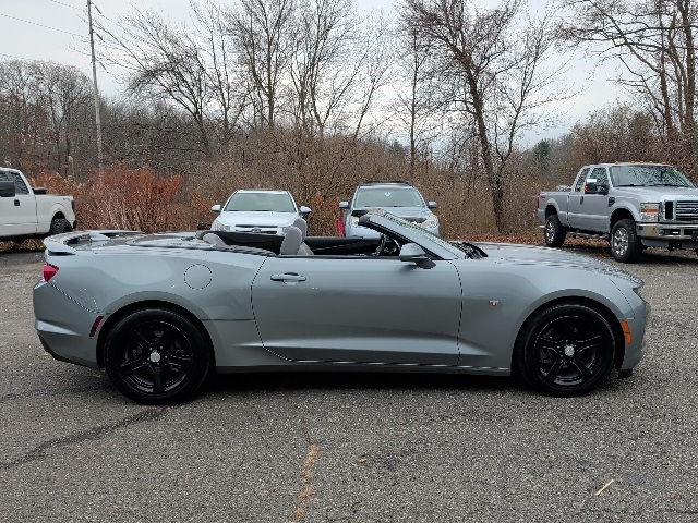 2024 Chevrolet Camaro 1LT photo 4