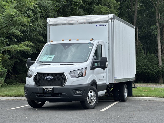 2023 Ford Transit Chassis Cab Base's photo