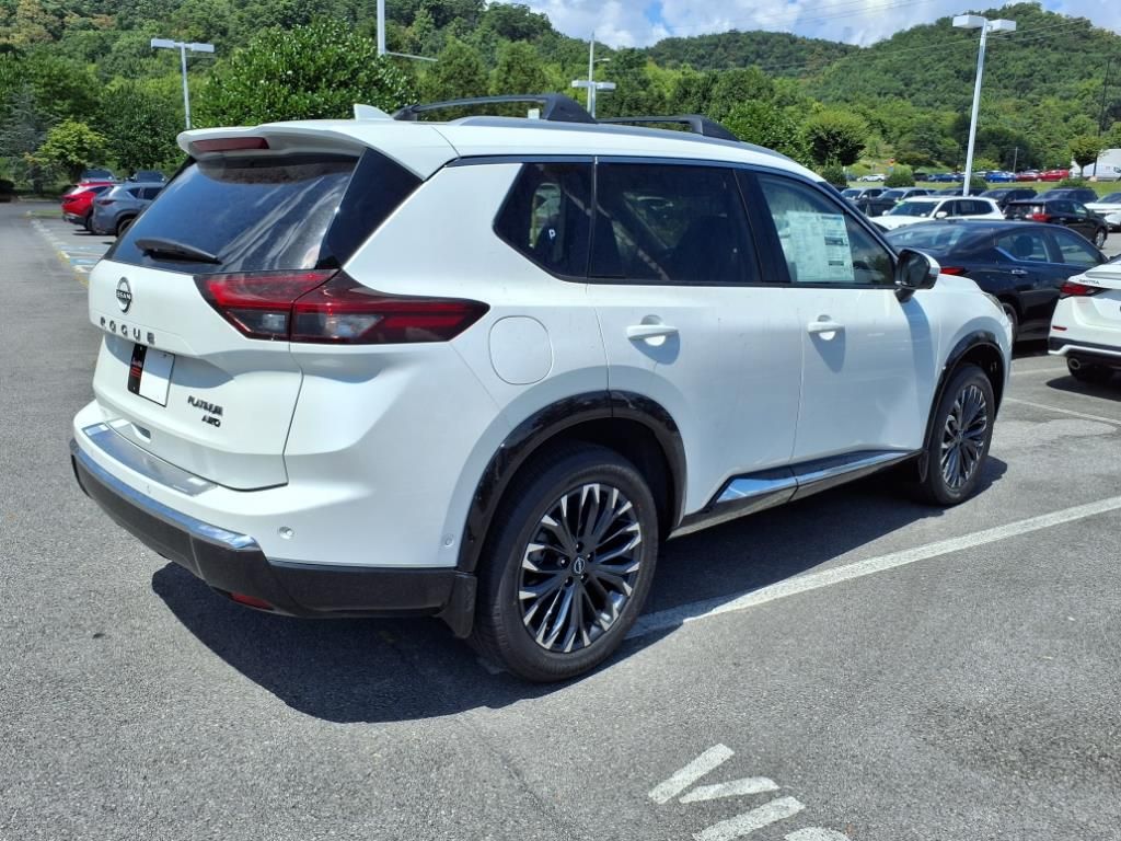 2026 Nissan Rogue Platinum photo 3