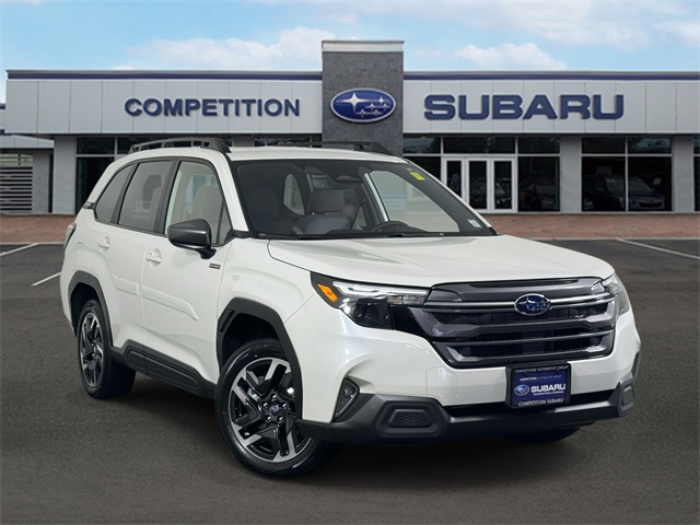 2025 Subaru Forester Premium's photo