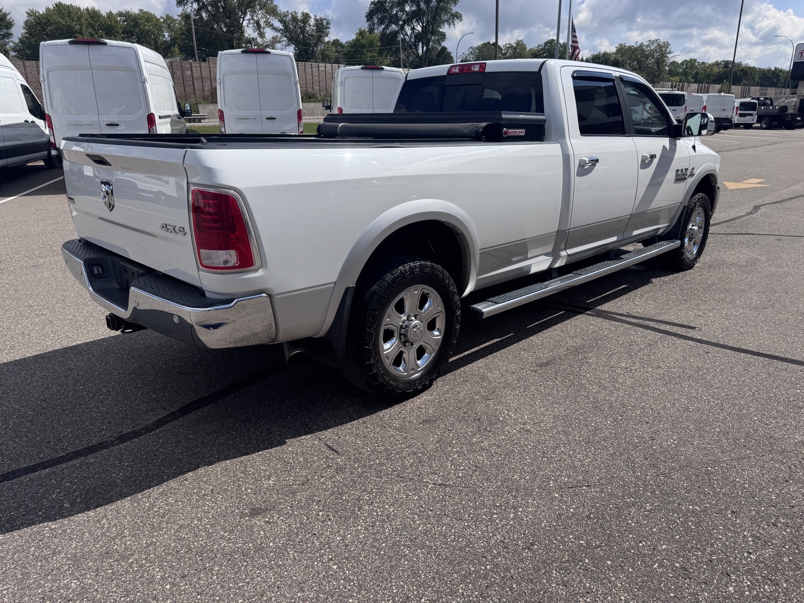 2017 Ram 3500 Laramie photo 5