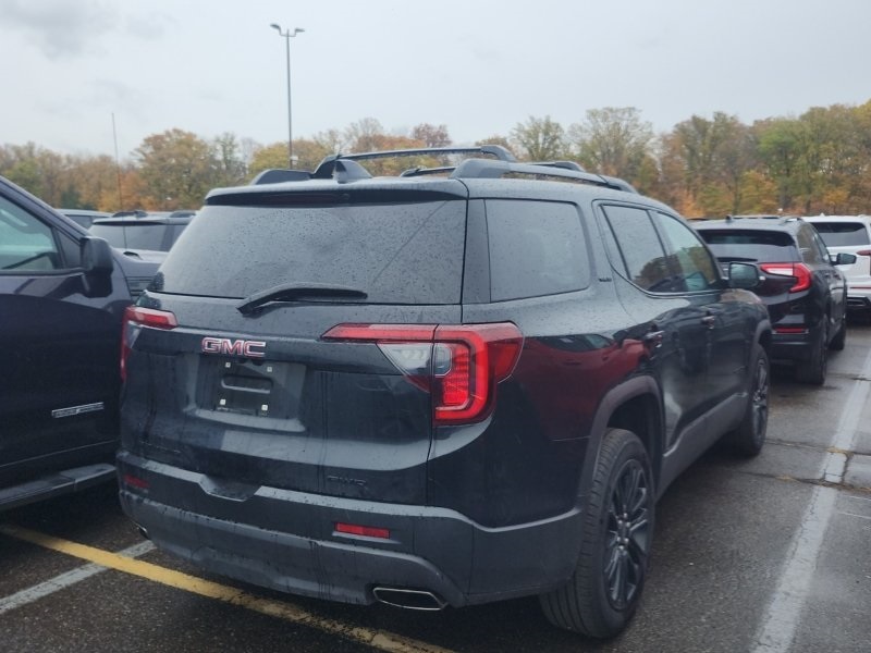 2023 Gmc Acadia SLE photo 3