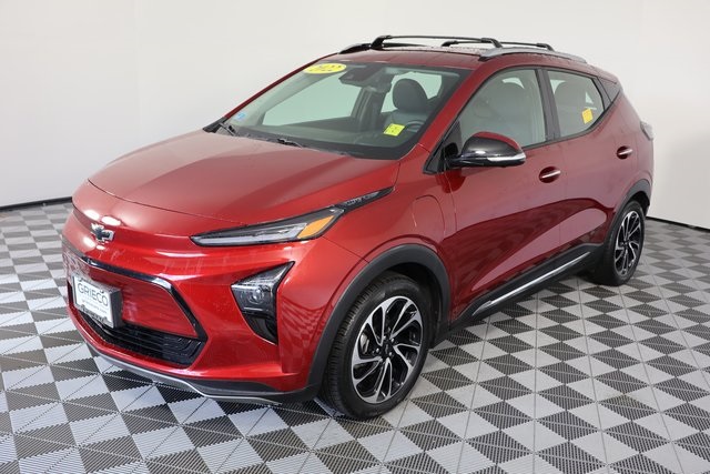 2022 Chevrolet Bolt EUV Premier photo 2
