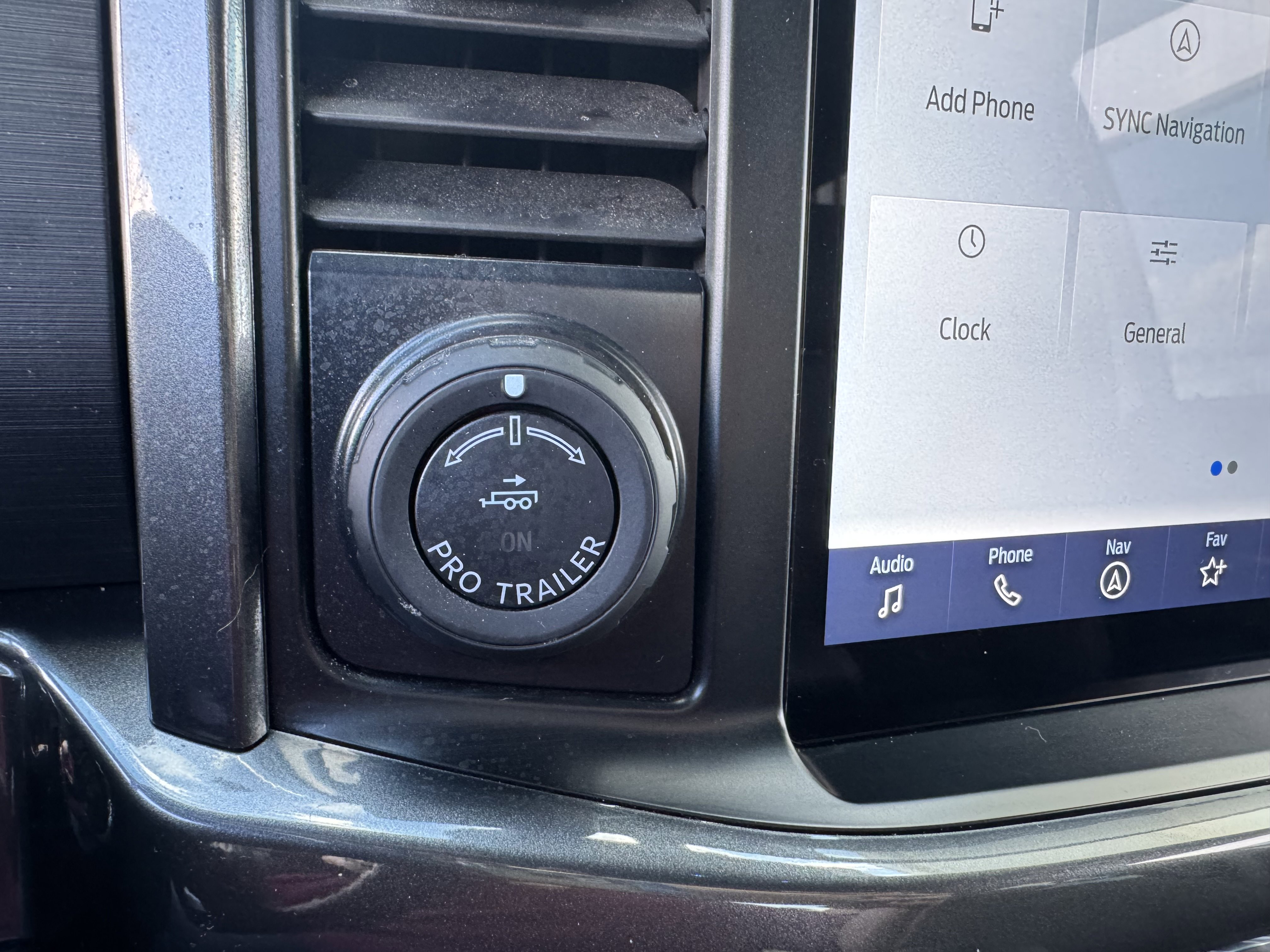 2023 Ford F-150 XLT photo 2