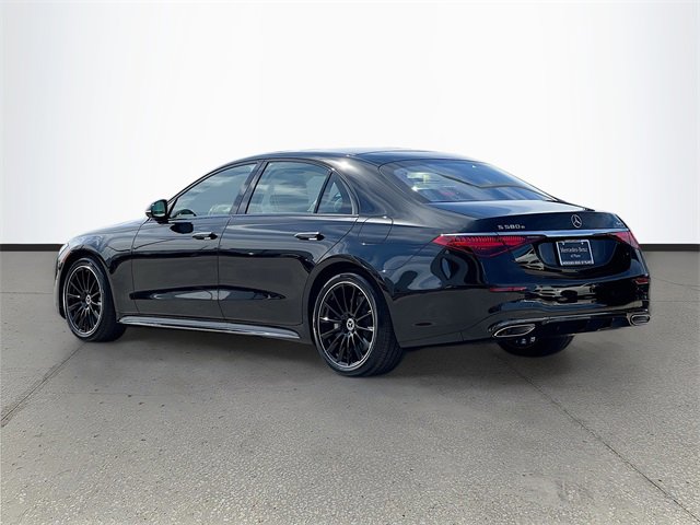 2025 Mercedes Benz S 580e 4MATIC photo 4