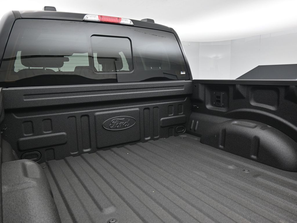 2025 Ford F-150 Lariat photo 20