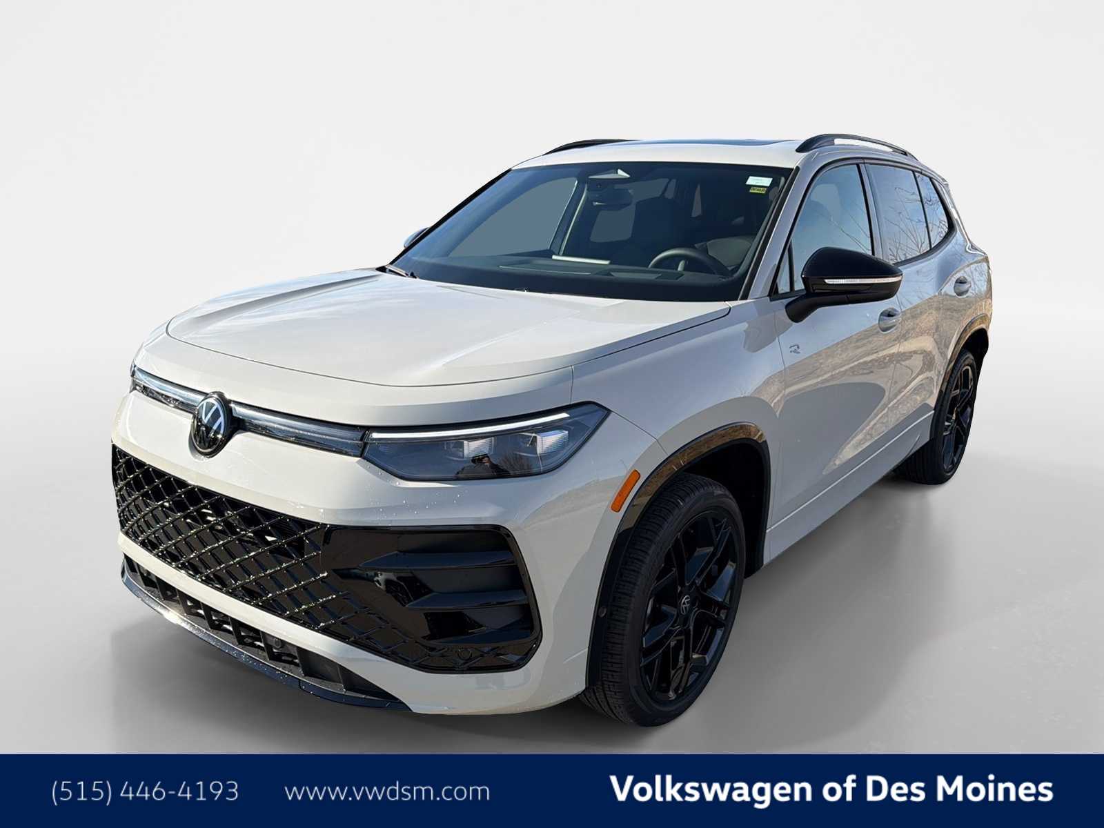 2026 Volkswagen Tiguan SE R-LINE BLACK's photo