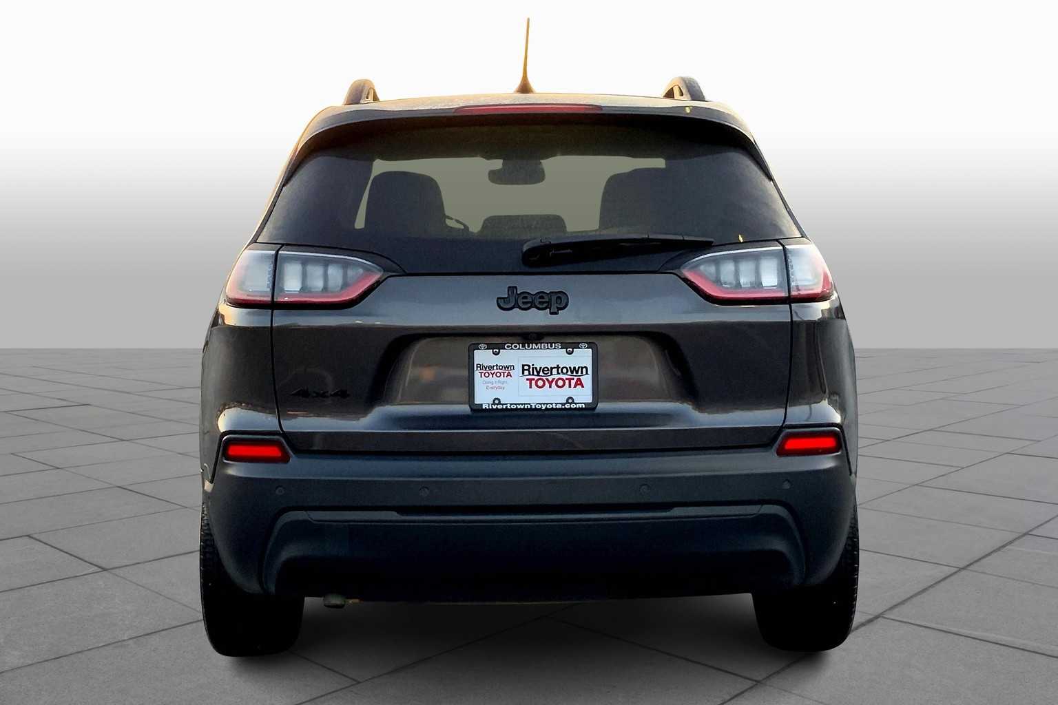 2023 Jeep Cherokee Altitude Lux photo 4