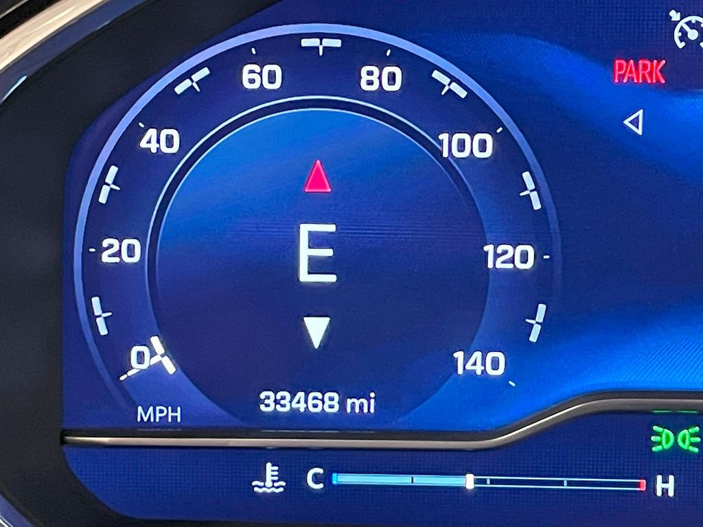 2023 Chevrolet Silverado 1500 RST photo 2