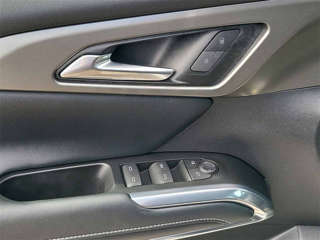 2025 Chevrolet Traverse photo 15