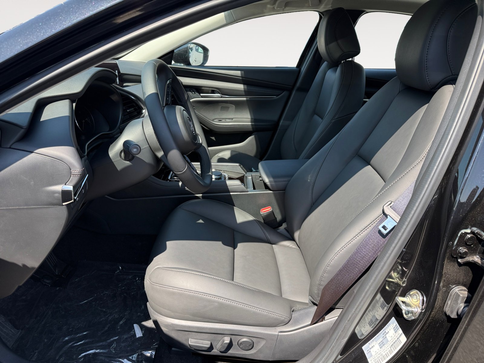 2025 Mazda Mazda3 2.5 s Preferred photo 10