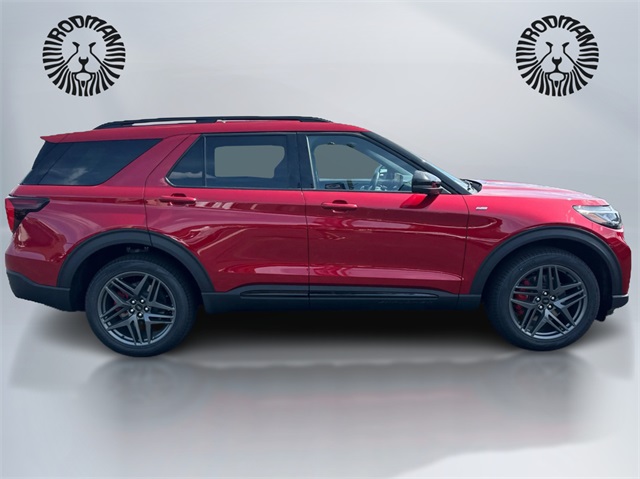 2025 Ford Explorer ST-Line photo 4