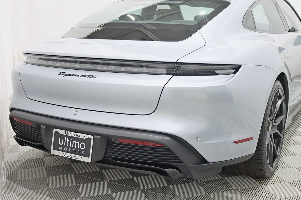 2022 Porsche Taycan GTS photo 12