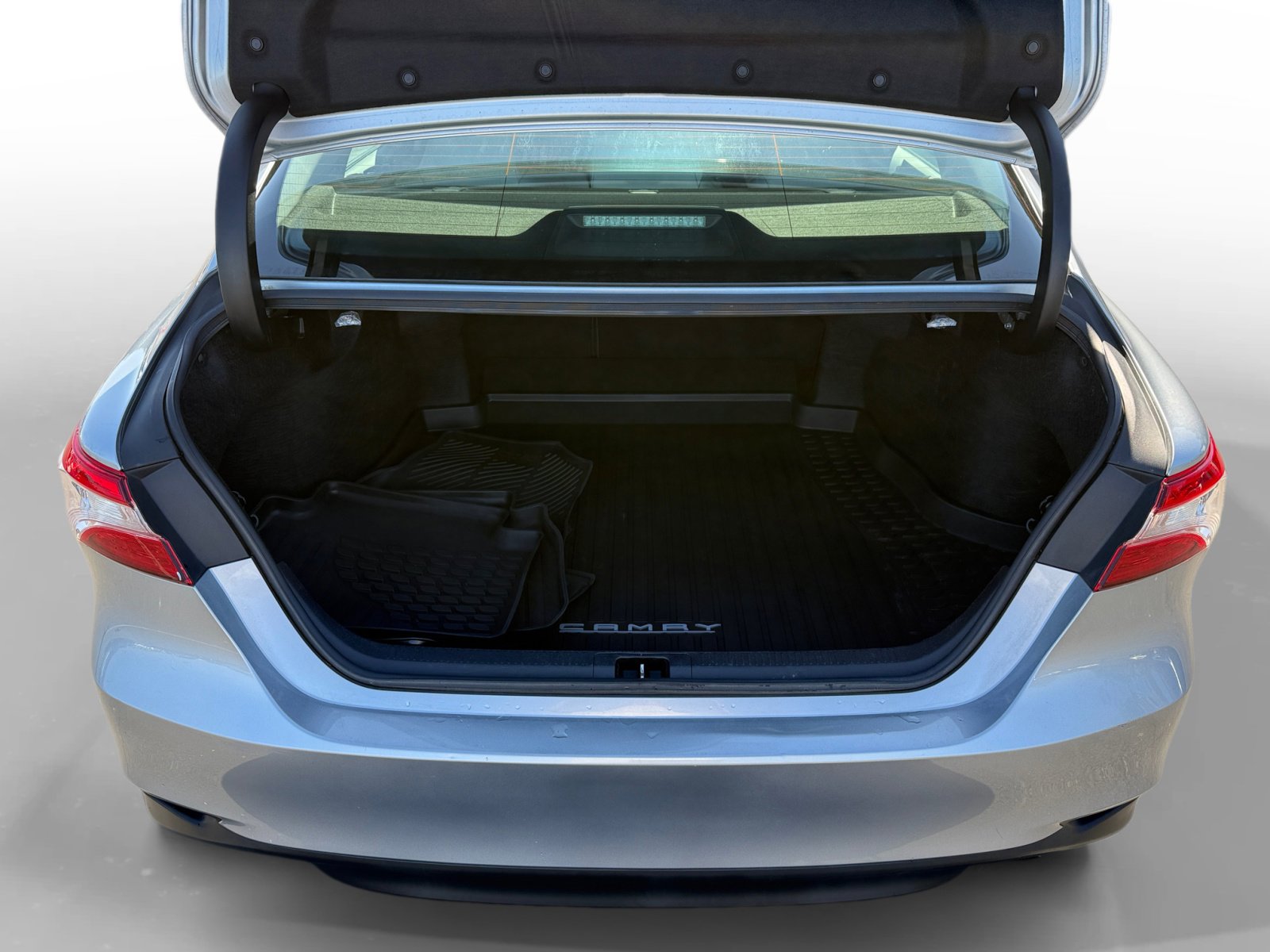 2019 Toyota Camry L photo 17