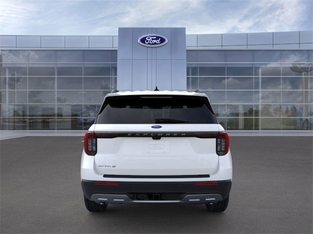 2025 Ford Explorer photo 3