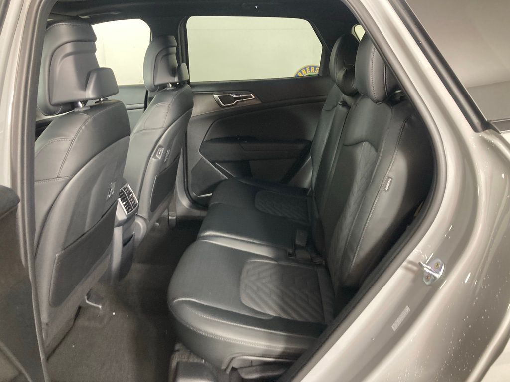 2026 Kia Sportage X-Line photo 3
