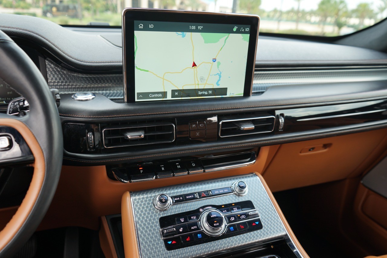2022 Lincoln Aviator Black Label photo 16