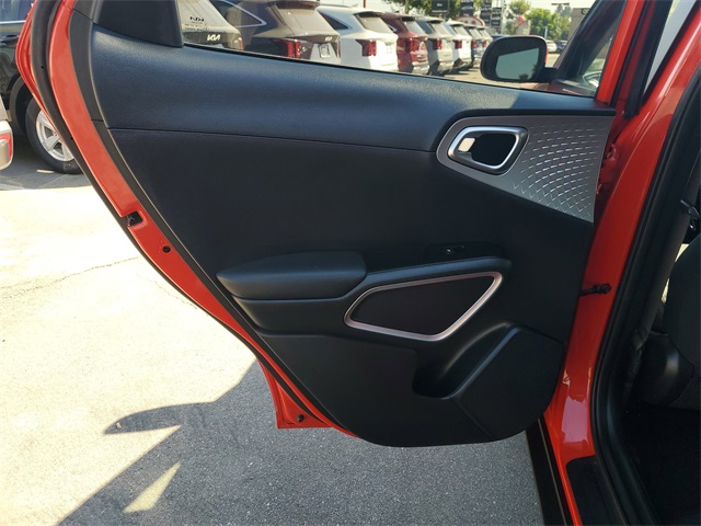 2023 Kia Soul LX photo 13