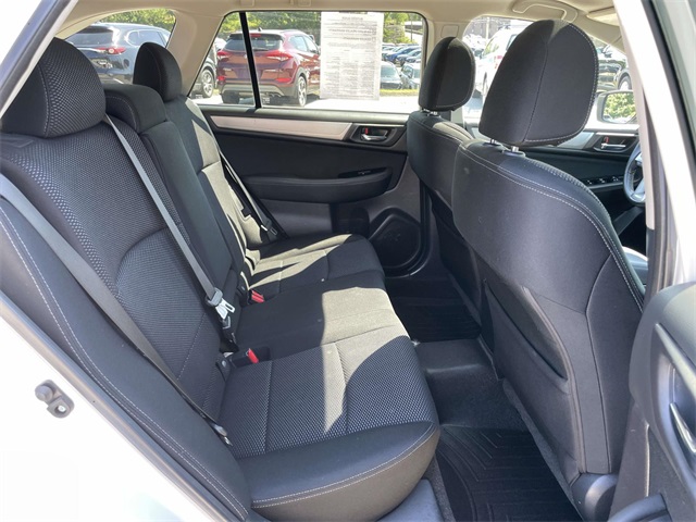 2015 Subaru Outback Premium photo 15