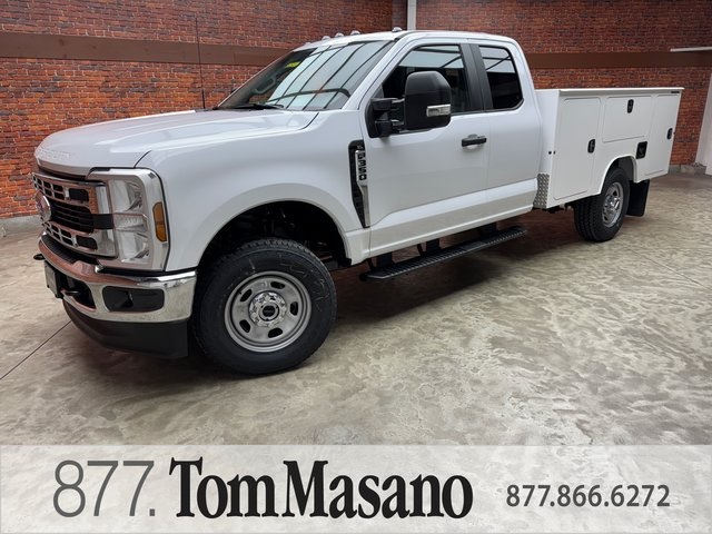 2026 Ford F-350 Super Duty Chassis Cab XL's photo