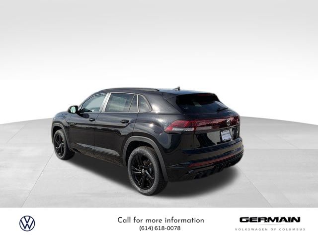 2026 Volkswagen Atlas Cross Sport SEL R-Line photo 4