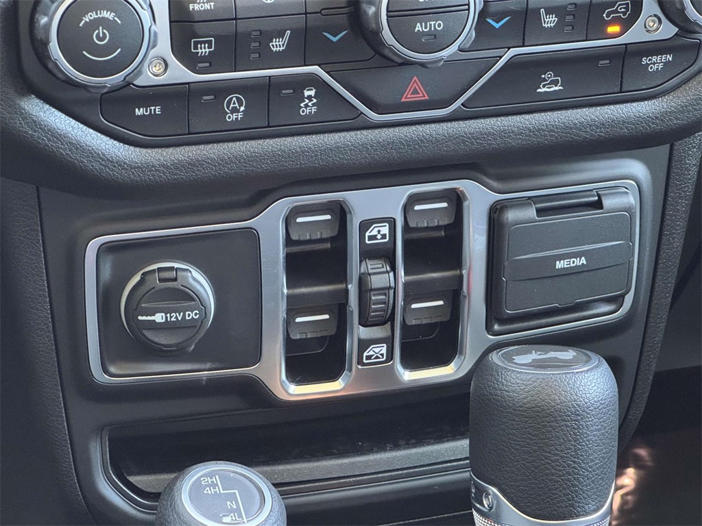 2025 Jeep Wrangler Sport S photo 5