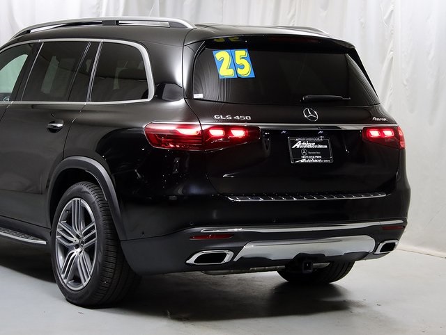2025 Mercedes Benz GLS 450 4MATIC photo 8