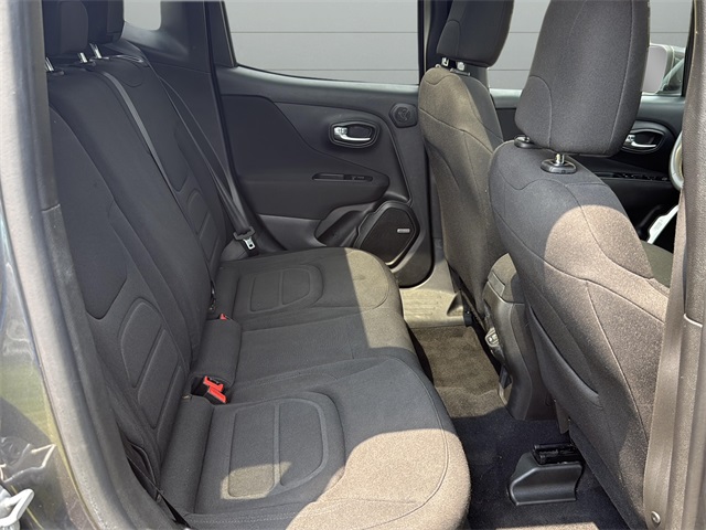 2021 Jeep Renegade Latitude photo 28