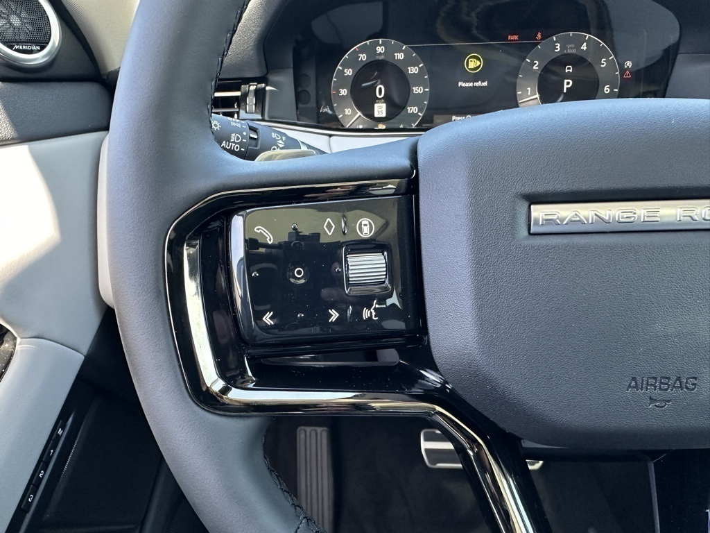 2024 Land Rover Range Rover Evoque Dynamic SE photo 12