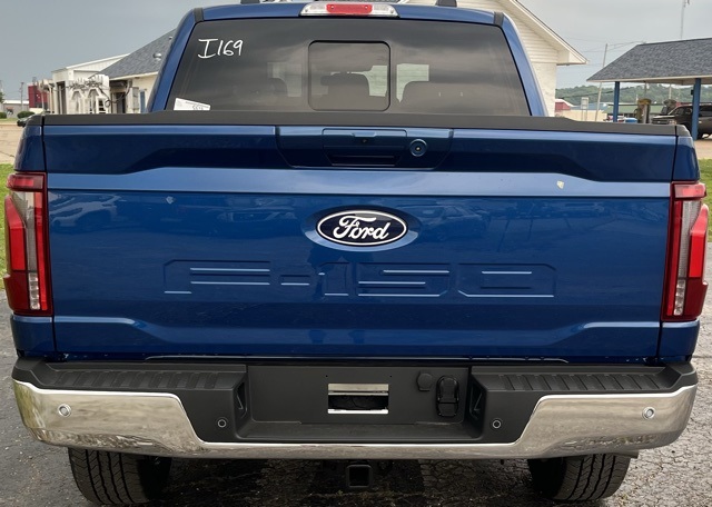 2025 Ford F-150 Lariat photo 4