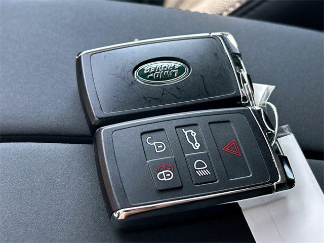 2024 Land Rover Range Rover Evoque Dynamic SE photo 33