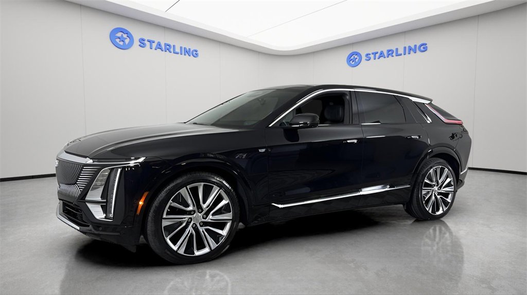 Used 2024 Cadillac LYRIQ Luxury 3 with VIN 1GYKPSRL3RZ136266 for sale in Titusville, FL