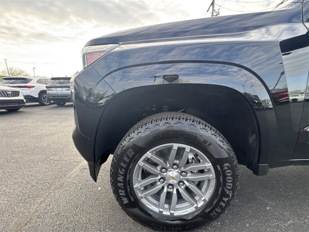 2025 Chevrolet Colorado Work Truck LT photo 10