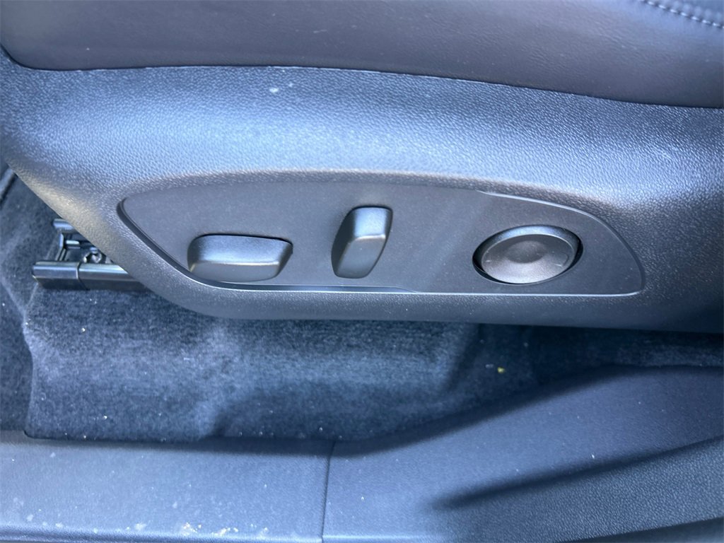 2026 GMC ACADIA - Image 15