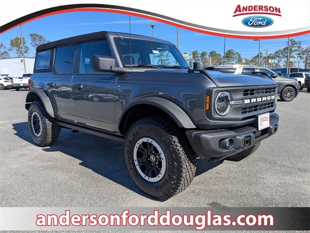 2024 Ford Bronco 4-Door Black Diamond's photo