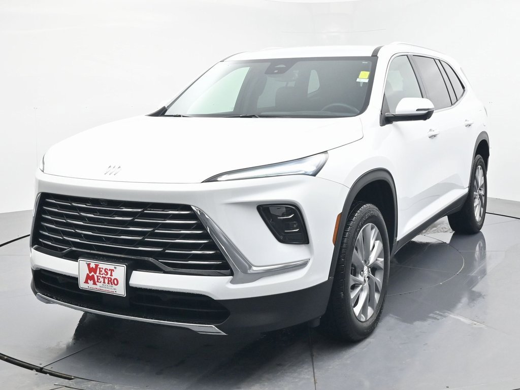 Used 2025 Buick Enclave Preferred with VIN 5GAEVARS4SJ288962 for sale in Monticello, Minnesota