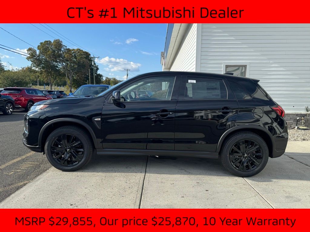 2025 Mitsubishi Outlander Sport LE photo 3