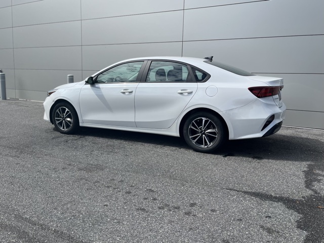 2022 Kia Forte LXS photo 12