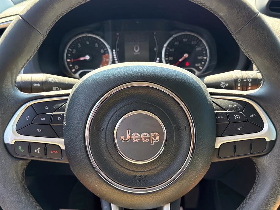 2019 Jeep Renegade Latitude photo 18