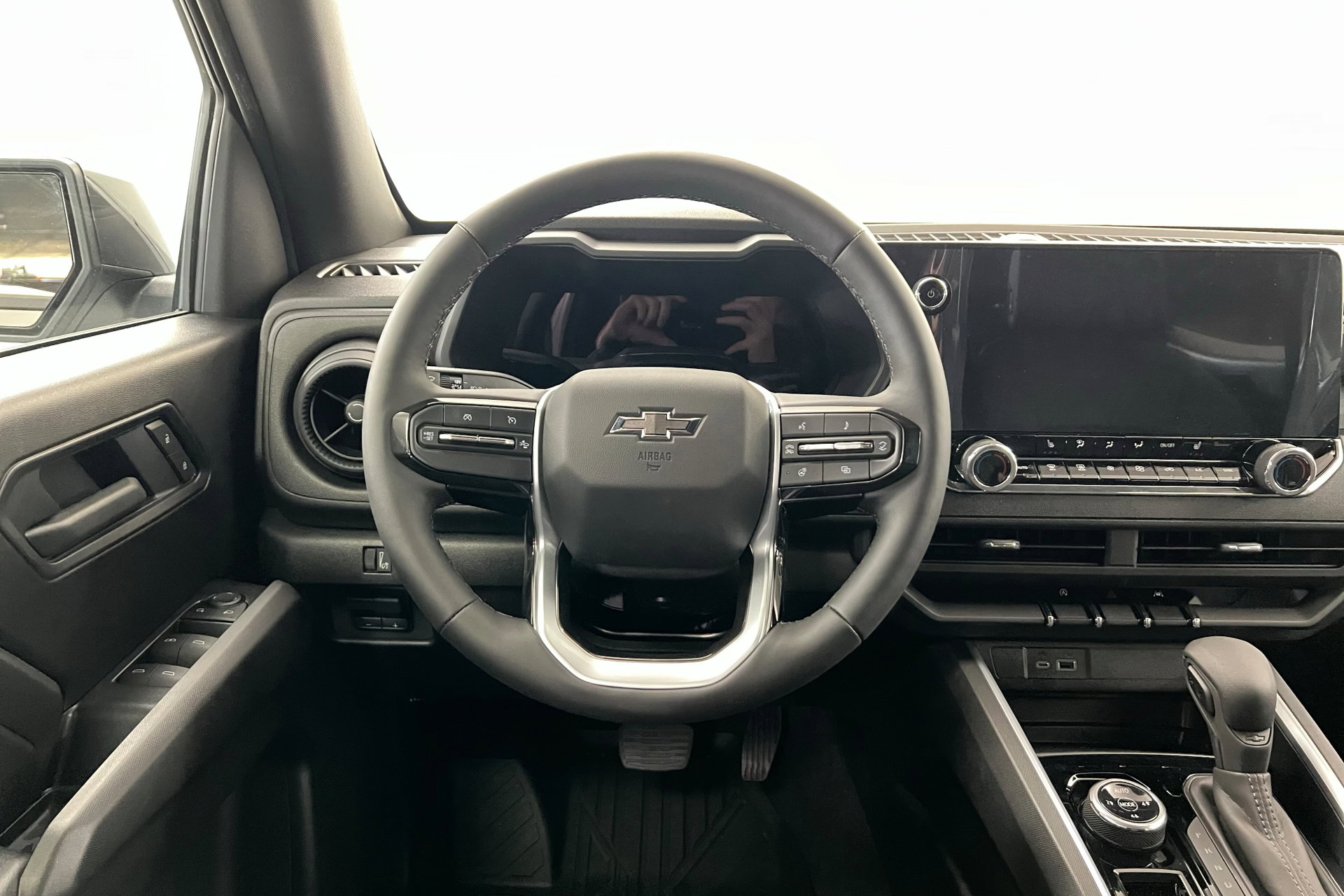 2026 Chevrolet Colorado Trail Boss photo 12