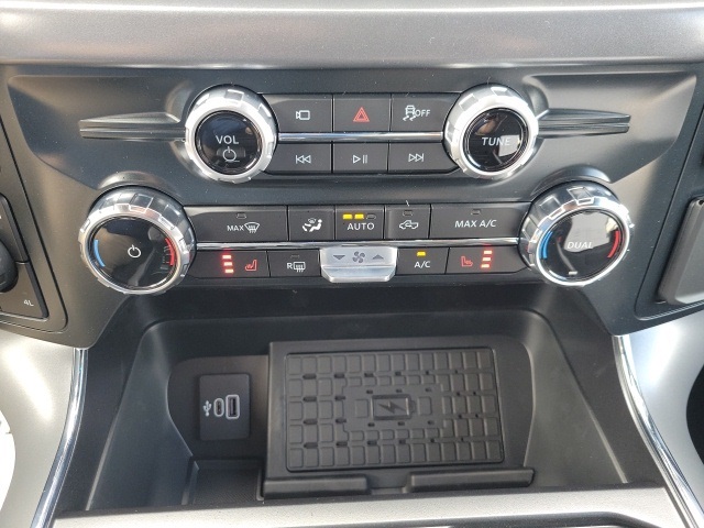 2025 Ford F-150 XLT photo 11
