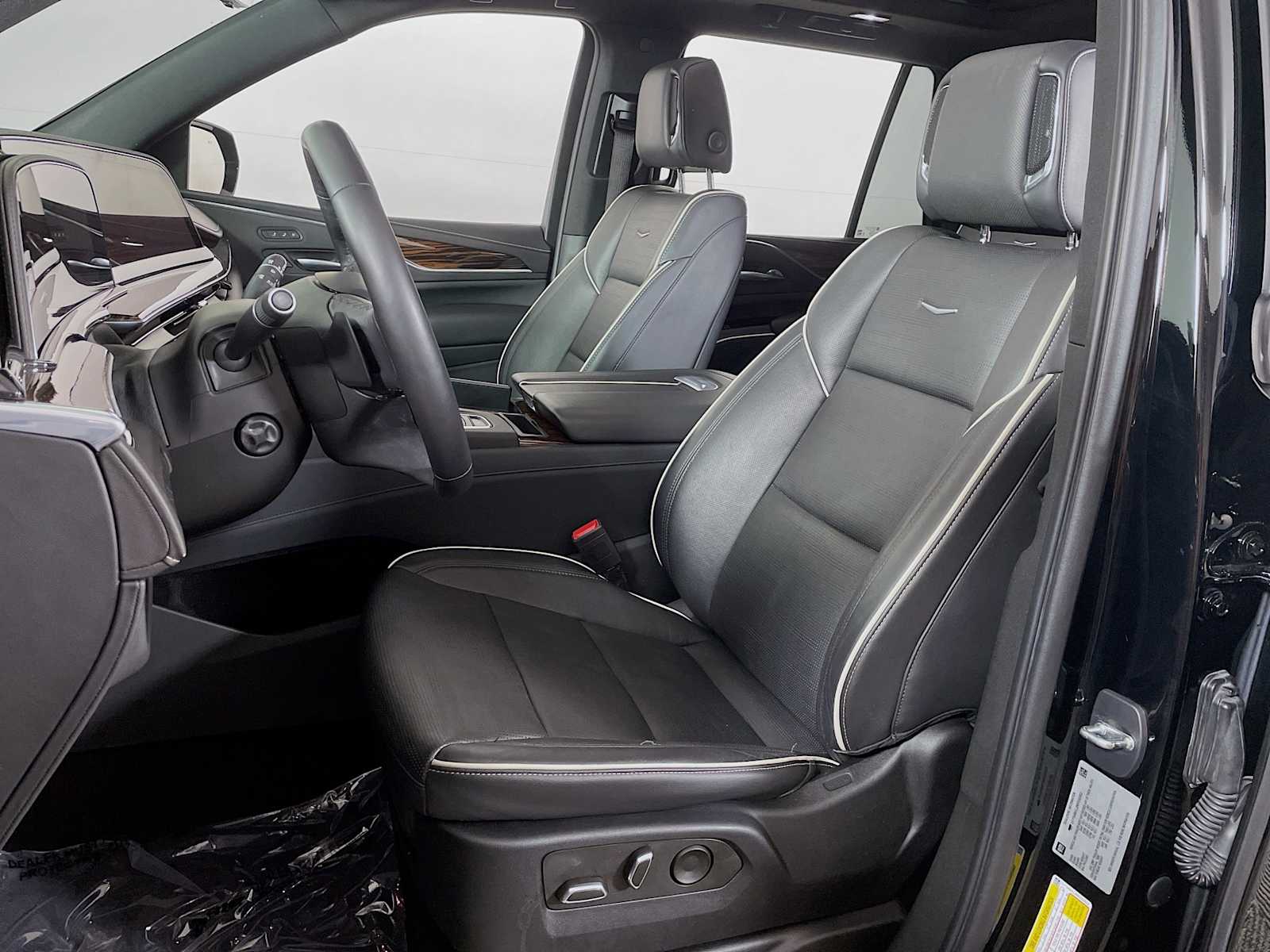 2022 Cadillac Escalade Premium Luxury photo 18