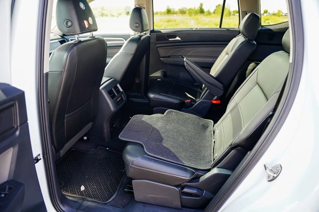2023 Volkswagen Atlas SEL photo 20