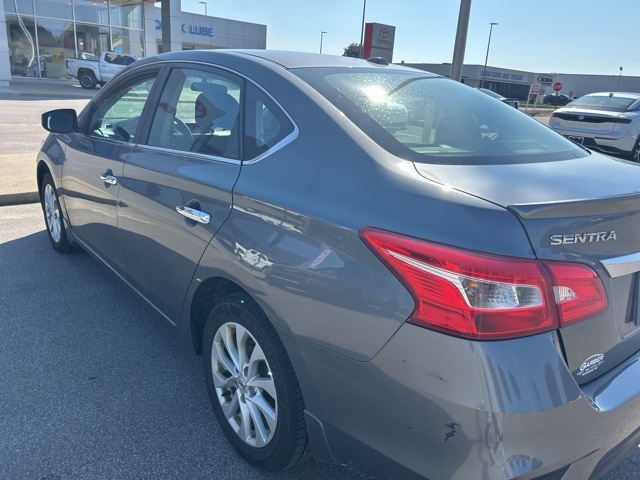 2019 Nissan Sentra SV photo 2