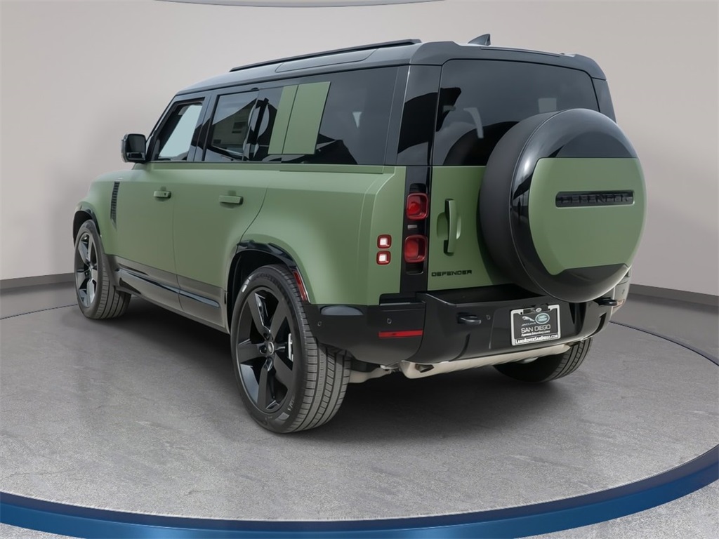 2025 Land Rover Defender 110 X-Dynamic SE photo 3